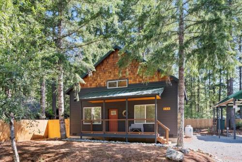 Paradise Estates House | Perch - Cozy Pines