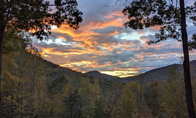 Sandgate House | Perched on a hill for amazing views, this is your next Vermont getaway.