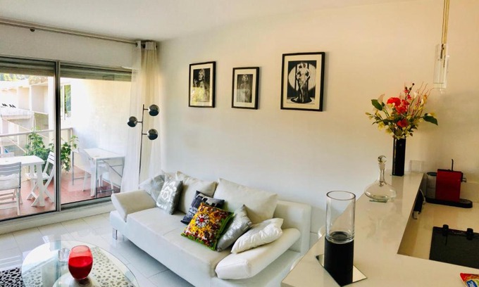 20th Arrondissement Apartment | PERE LACHAISE - MONTMARTRE Paris centre