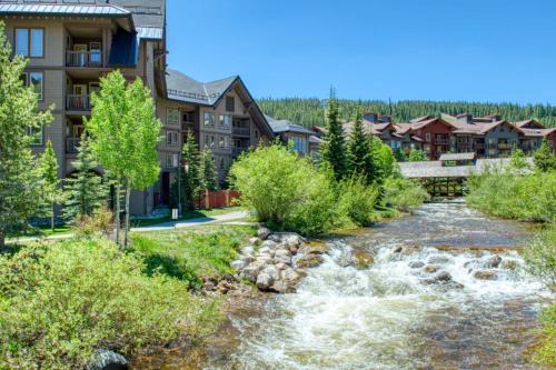 Copper Mountain Apartment | Peregrine