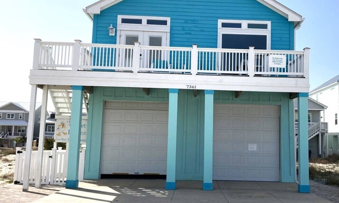Navarre Beach House | Perfect 10/10 Rated Navarre Beach House-1 minute drive/5 minute walk to the Gulf