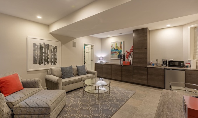Sheffield Neighbors Apartment | Perfect 1BR in Lincoln Park - Steps to DePaul! by AllSet Turnover