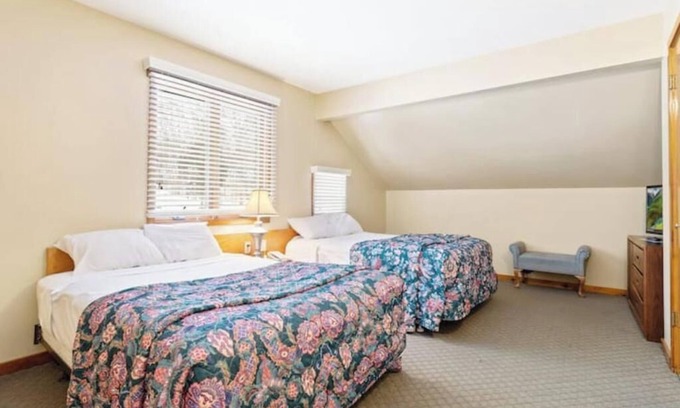 Shawnee On Delaware Apartment | Perfect 2 bdrm villa in the Poconos Mtns.