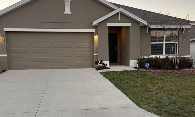 Candler House | Perfect 2 bed 2 bath cozy getaway, whole house close to SilverSprings and WCE