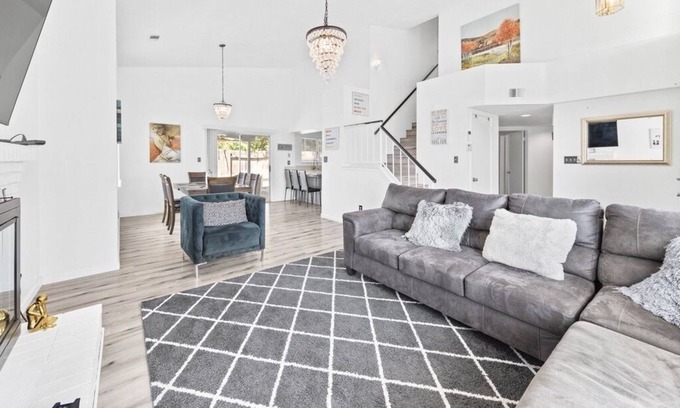 Pumpkin Center House | Perfect Bakersfield Getaway Minutes to Downtown!