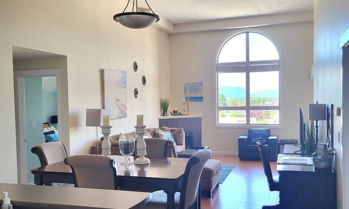 East Kootenay Condo | PERFECT BEACH/MOUNTAIN GETAWAY