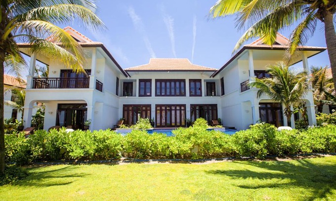 Ngu Hanh Son Villa | Perfect Beach Villa 5-star Resort