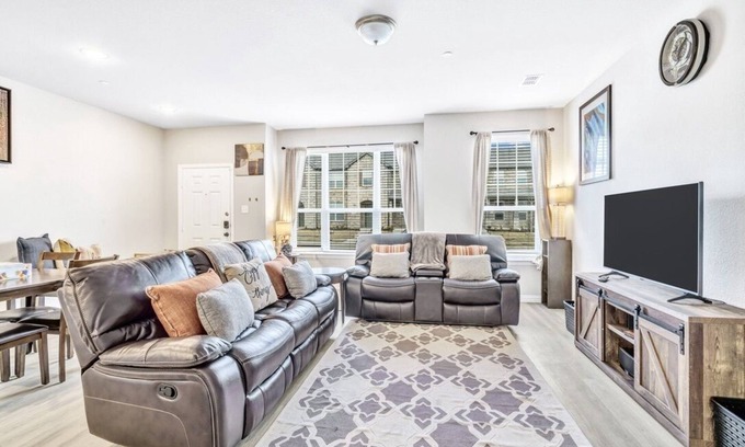 Mesquite House | Perfect Dallas Getaway Near Arboretum & Lake Ray Hubbard!