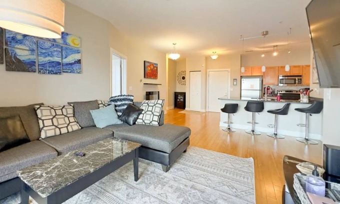 Downtown Apartment | Perfect Downtown Lansing Condo