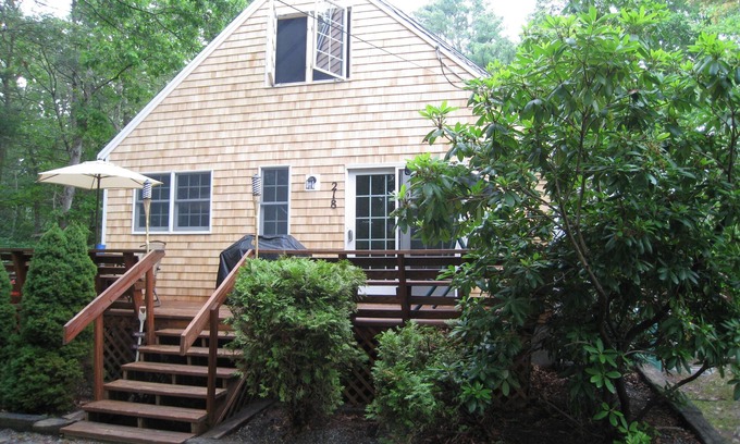 East Falmouth House | Perfect Family Getaway! 6-Person SPA, Near Freshwater Beach