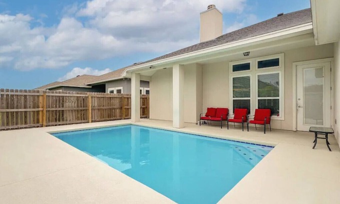 South Side House | Perfect for construction companies!