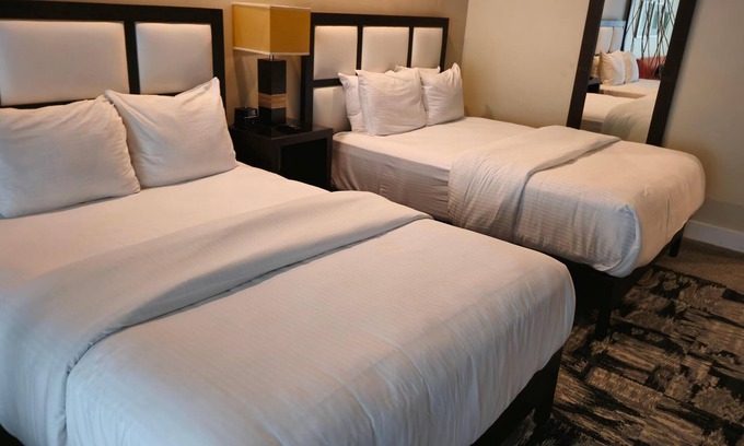 Doral Condo | Perfect for Couples – Reconnect King Suite Getaway