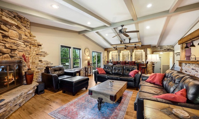 Baileys Harbor House | Perfect for families!, Baileys Harbor 3 Bedroom House! Sleeps 6 plus 2 under 12