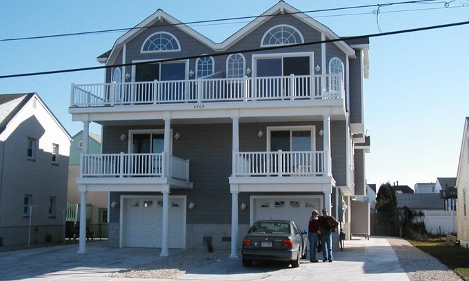 Sea Isle City Condo | Perfect for families! toddler friendly, centrally located, 10 min walk to beach.
