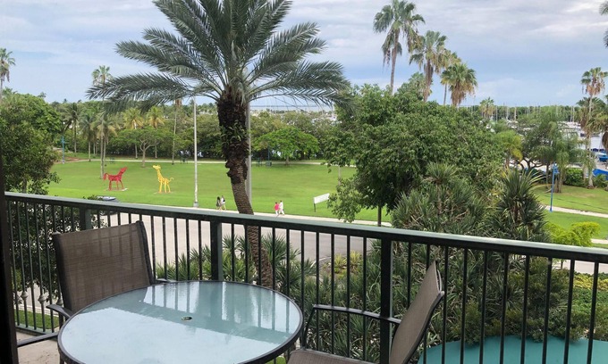 Coconut Grove Condo | Perfect for Families, 2/2 Coconut Grove Condo