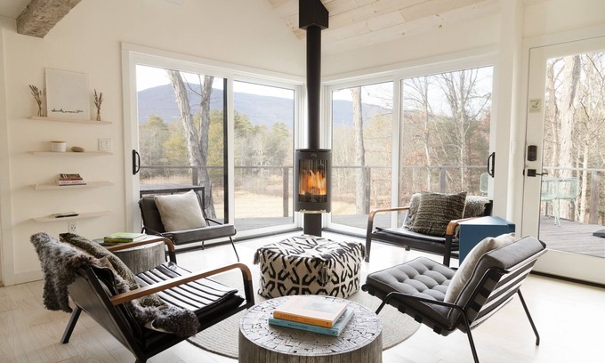Saugerties House | Perfect for multi families or several couples wanting to get away from the city.