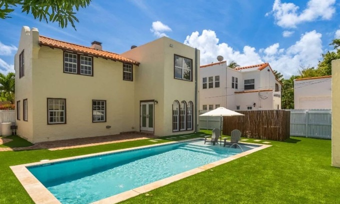 Old Northwood House | ❖ Perfect for your Family Vacation, Business Trip or to bring friends together