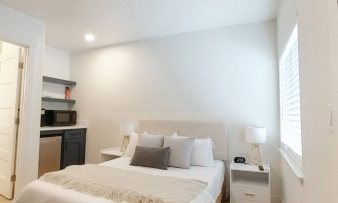Coeur d'Alene Apartment | Perfect Home Base – Stylish Studio Near Lake CDA & Downtown Attractions