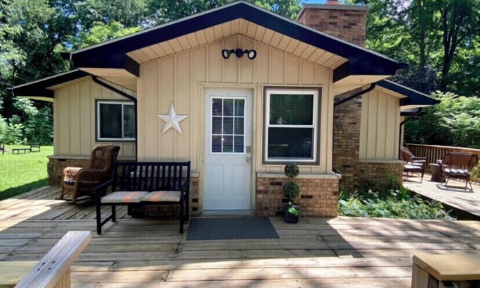 Vandalia House | Perfect Lake House Getaway
