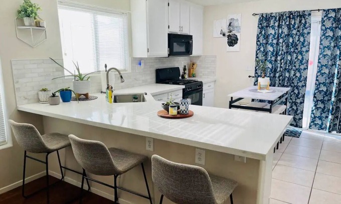 Enterprise House | Perfect Las Vegas getaway. 12 minutes to the strip. 2 bedrooms. All amenities