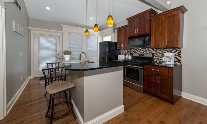 Riverview House | Perfect Modern Living minutes from KC's best attractions