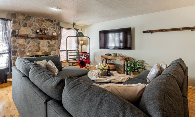 South Snyderville Basin House | Perfect of Large Group, Private Hot Tub, Year-Round Recreation! Park City Park West Village 1650