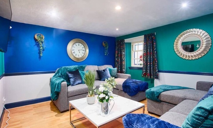 Newington Apartment | Perfect Place To Stay Fast Free WiFi