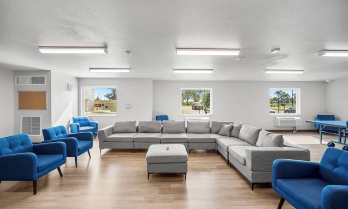 Foley Apartment | Perfect 'Sand in My Boots' 4-bed studio—Free transportation to the festival!