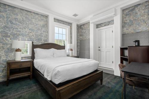 Santa Rosa Apartment | Perfect Santa Rosa Escape at Historic Stonehouse!
