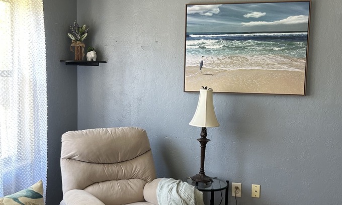 Orange City House | Perfect short term getaway!
