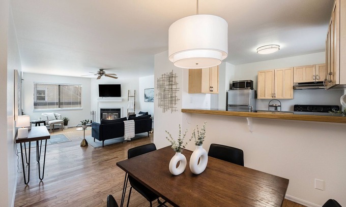 Whittier Apartment | Perfect Spot! Walk to Pearl Street, CU, Google & hiking!