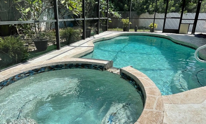Englewood South House | Perfect vacation home for your family 7 min to the beach