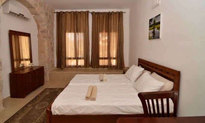 Safed Old City House | Perfect Vacation Rental for groups and families