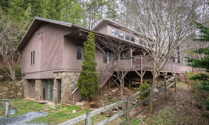 Fairview House | Perfect views, well-appointed kitchen, roomy interior, and large porch spaces!