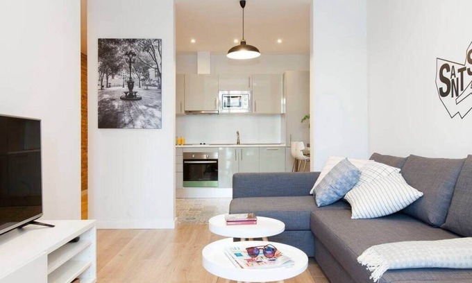 L'Antiga Esquerra de l'Eixample Apartment | Perfectly located 4bed 4bath apartment in Eixample