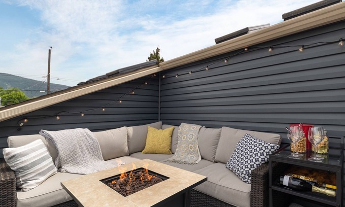 East Hill Apartment | Perfectly located, four season family getaway!