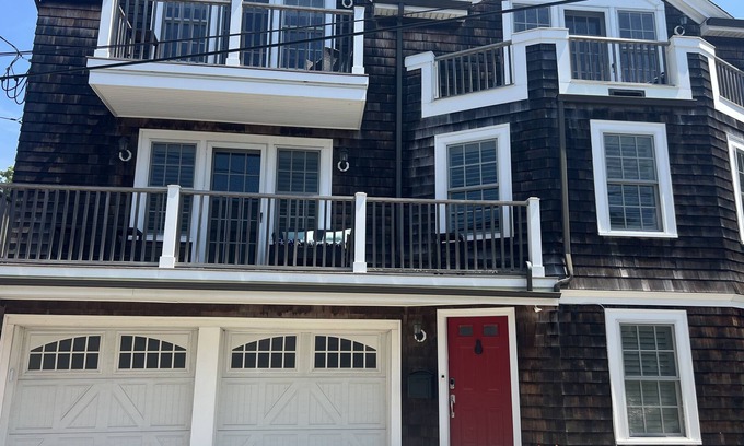 Historic Hill House | Perfectly Located Modern Home