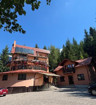 Sarisor House | Perla Sarisorului