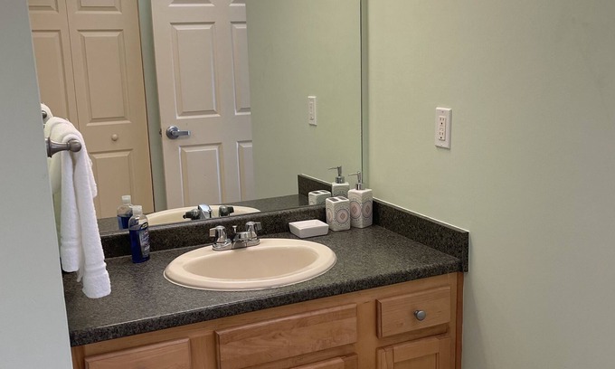 New Kensington Apartment | Pershing Heights 203