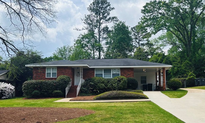 Augusta House | Persimmon Paradise - 0.6 miles to Masters