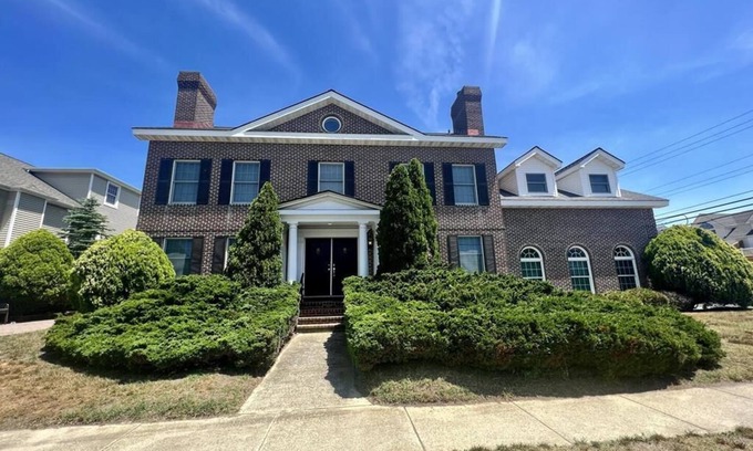 Townsend's Inlet House | Pet Friendly 3 Bedroom that Sleeps 10