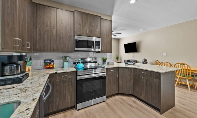 Denison House | Pet-Friendly 3BR Home: Modern Comfort, Scenic Trails, Near Lake Texoma and Historic Main Street