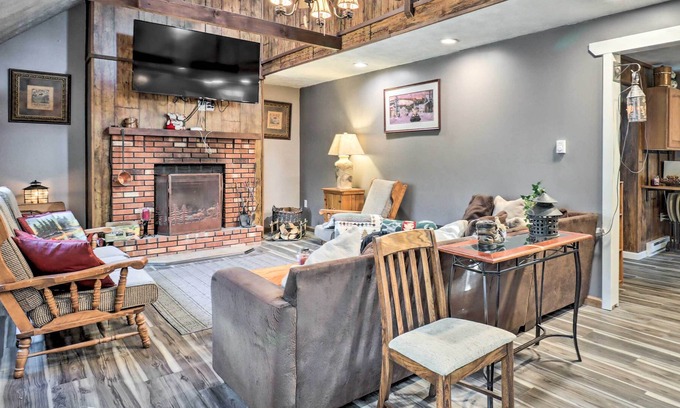 Mount Pocahontas House | Pet-Friendly Albrightsville Home w/ Deck!