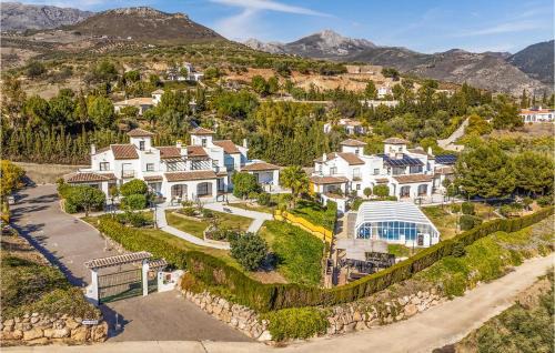 Alcaucin Apartment | Pet Friendly Apartment In Alcaucín