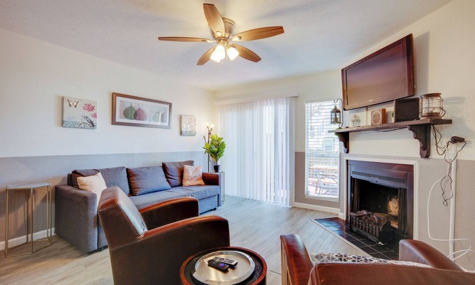 College Station House | Pet-Friendly Bryan Escape ~ 2 Mi to Texas A & M