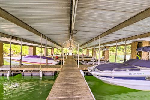 Greers Ferry House | Pet-Friendly Cabin with Designated Boat Slip!