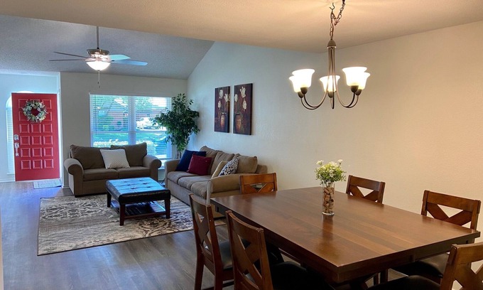 Euless House | Pet Friendly, Charming 3BR in DFW