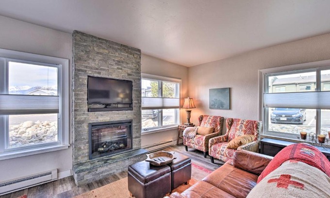 Buena Vista Apartment | Pet-Friendly Condo, Steps to Main St and River!