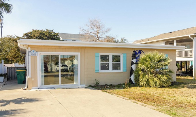 Kure Beach House | Pet Friendly Cottage Minutes from the KB Pier