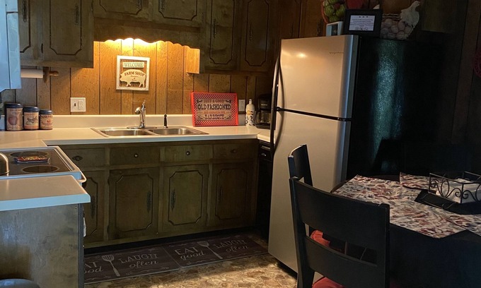Pikeville House | PET FRIENDLY!! Cozy home for quiet vacation!